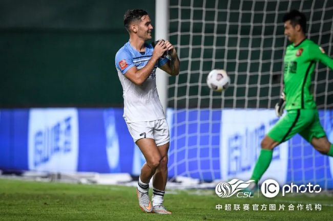 申京30+16+5 哈利伯顿33+6+10 火箭主场不敌步行者火箭今日坐镇主场迎战步行者，首节对攻步行者打出了自己联盟榜首的进攻火力，他们外线弹无虚发前6次三分出手全部打成，这也破势火箭1分钟内连叫两次暂停；而这两个暂停也非常有用，末段步行者手感回落之际也给了火箭追分机会，伊森最后抢断扣篮扳平比分；次节火箭迅速反超比分接管比赛，步行者抓住火箭最后时刻熄火的机会送出6-2的攻势追至3分进入下半场。
